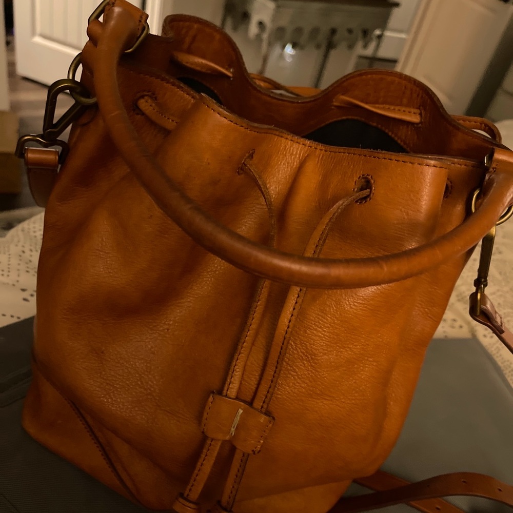 Madewell Fayette Leather Drawstring Bag